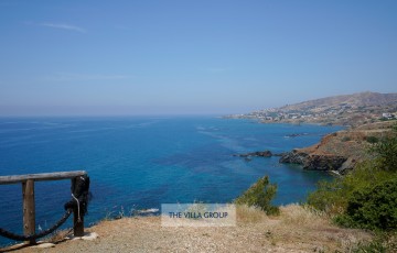 Pomos