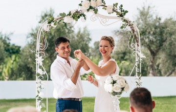 An Intimate Wedding at Villa 415302