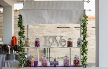 Beach Front Weddings in Coral Bay