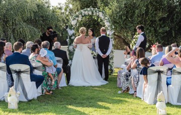 John & Lynn's Wedding at Villa 415302