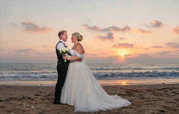 John & Lynn's Wedding at Villa 415302