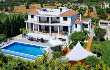 Exciting news! Villa 623533 in Sea Caves, Paphos, Cyprus joins us! 