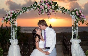 Arthur & Anna's Beach Front Wedding