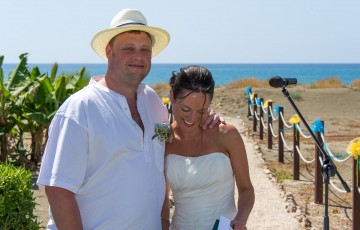 Hannah & Paul's Beach Front Wedding