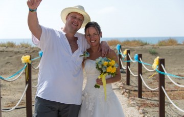 Hannah & Paul's Beach Front Wedding