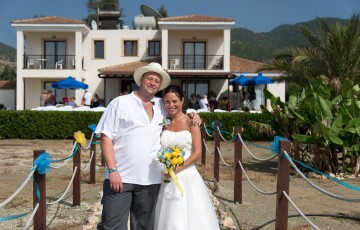 Hannah & Paul's Beach Front Wedding