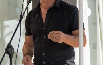 Hannah & Paul's Beach Front Wedding