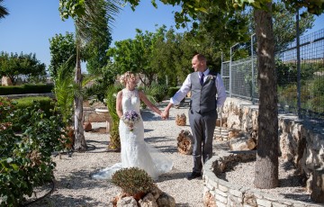 Helen & Alun's Wedding at Villa 413598