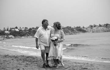 Kerry & Keith's Wedding at Beach Front Villa 391860