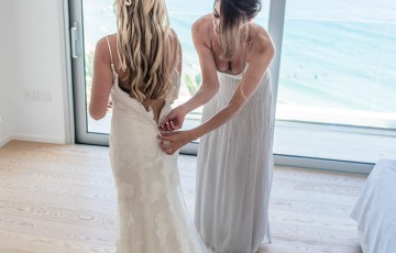 Thomas & Danielle's Beachfront Wedding at Villa 391860 in Coral Bay