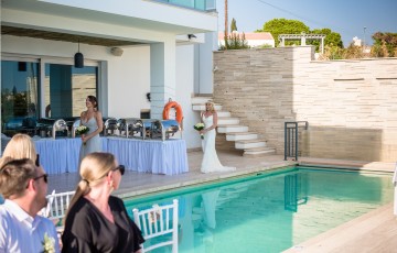 Thomas & Danielle's Beachfront Wedding at Villa 391860 in Coral Bay