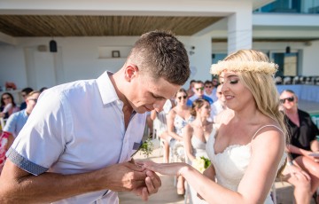 Thomas & Danielle's Beachfront Wedding at Villa 391860 in Coral Bay
