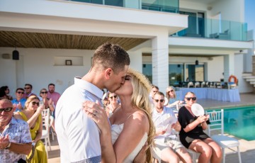 Thomas & Danielle's Beachfront Wedding at Villa 391860 in Coral Bay