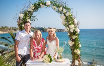 Thomas & Danielle's Beachfront Wedding at Villa 391860 in Coral Bay