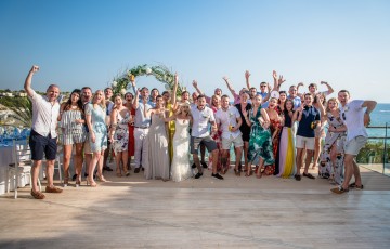 Thomas & Danielle's Beachfront Wedding at Villa 391860 in Coral Bay