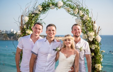 Thomas & Danielle's Beachfront Wedding at Villa 391860 in Coral Bay