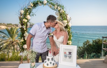 Thomas & Danielle's Beachfront Wedding at Villa 391860 in Coral Bay