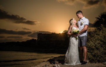 Thomas & Danielle's Beachfront Wedding at Villa 391860 in Coral Bay
