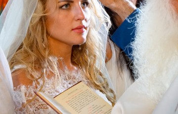 A Romantic Wedding at Aphrodite's Rock