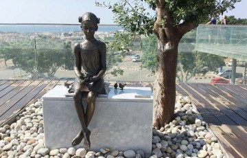New sculpture unveiled in heart of Paphos’ old town