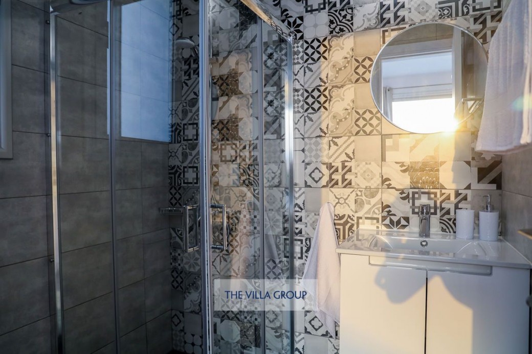 Luxury shower room