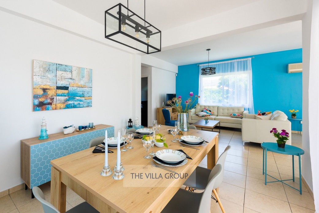 Open plan living, dining and kitchen