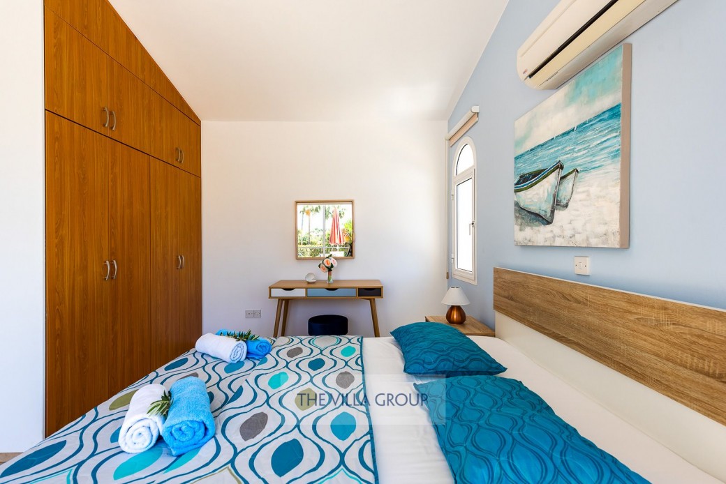 The 3 large air-conditioned rooms are on the first floor
