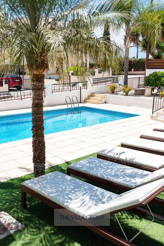 Private 8m x 4m swimming pool (depths 1m x 2m) 