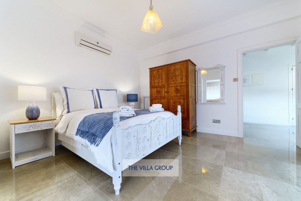 Ground floor master bedroom