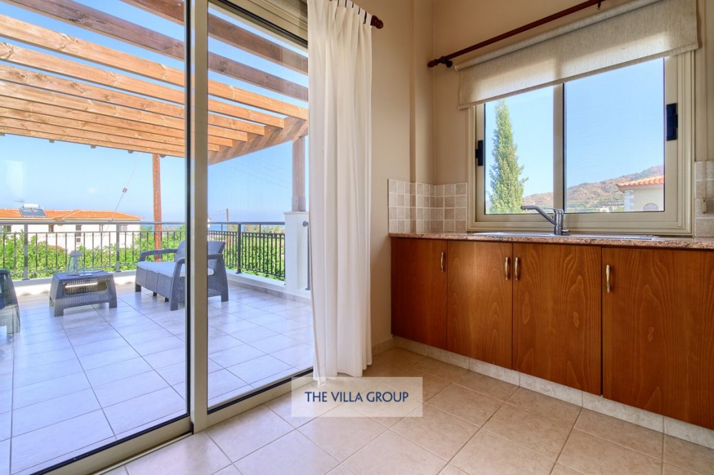 Landing area with sink