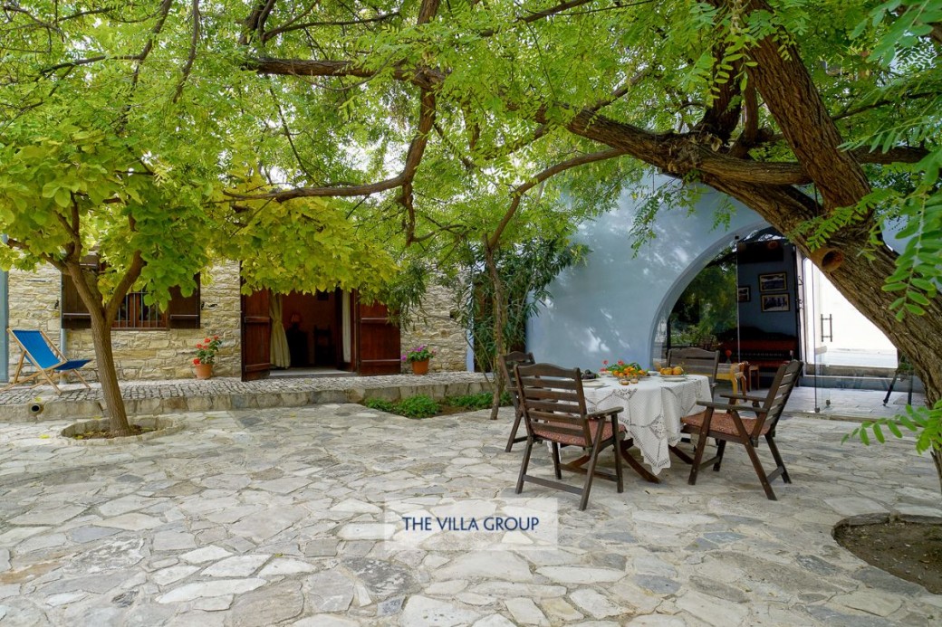 Rear courtyard