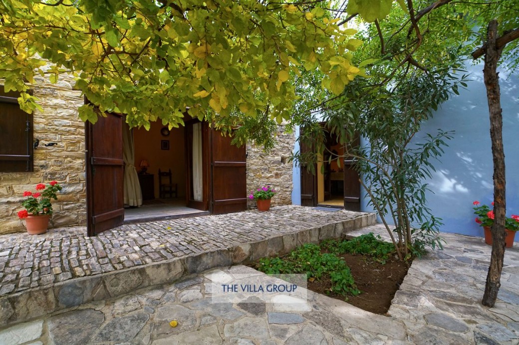 Rear courtyard