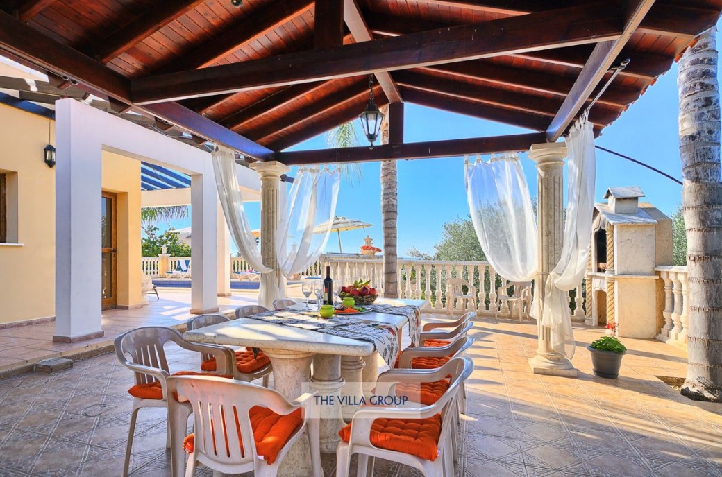 Covered gazebo ideal for relaxing with al-fresco dining