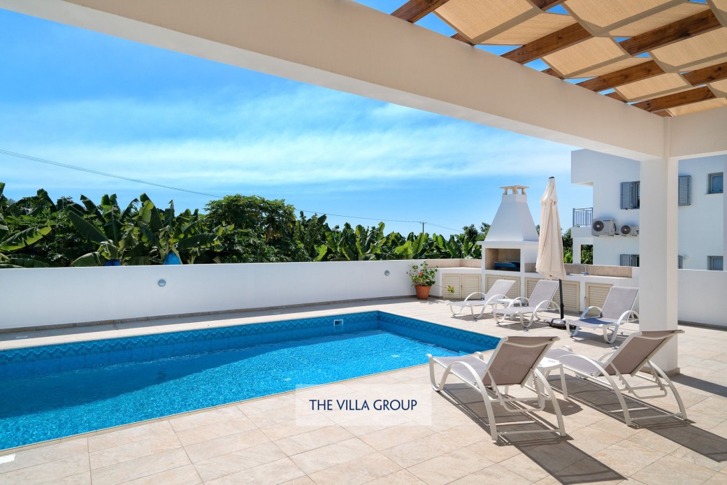 9m x 4m private swimming pool with walk-in steps