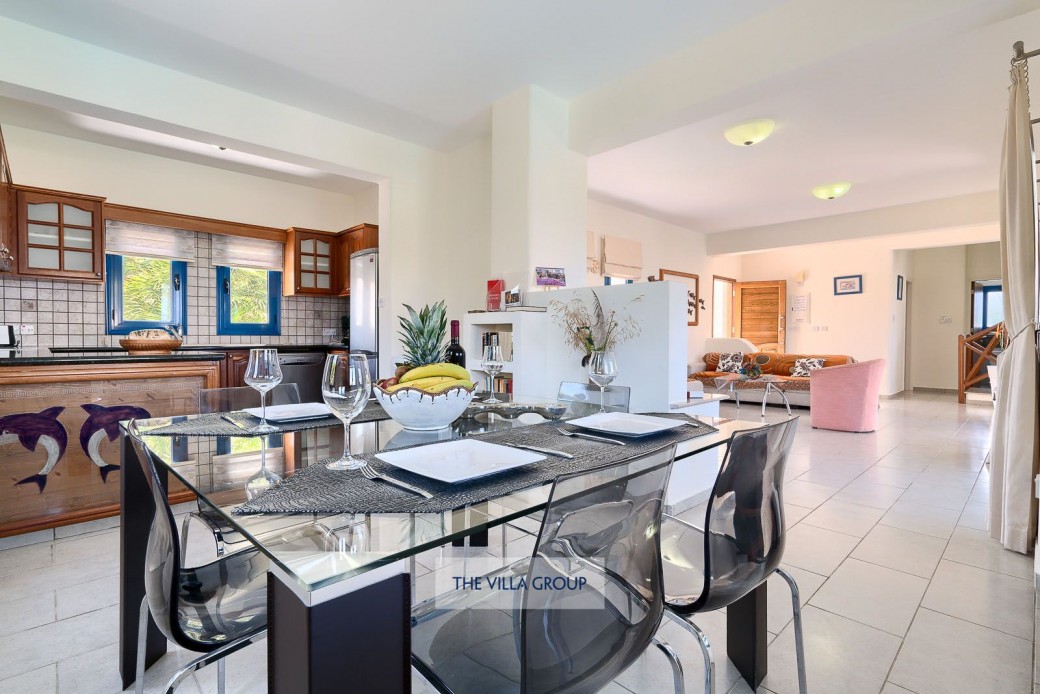 Dining table seating 6