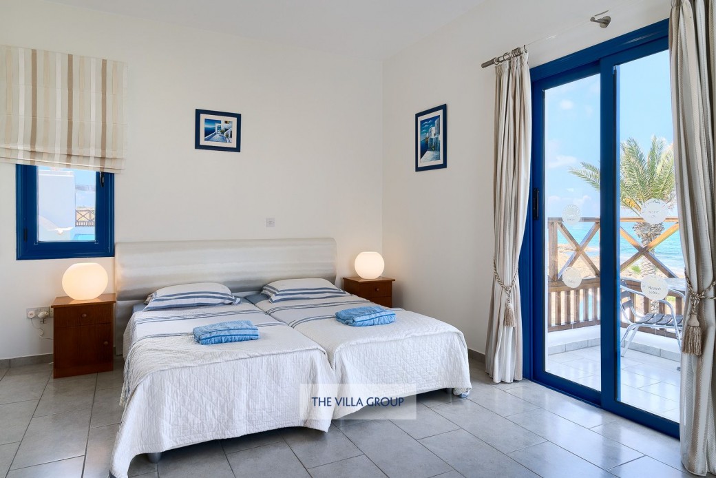 First floor twin bedroom with private balcony