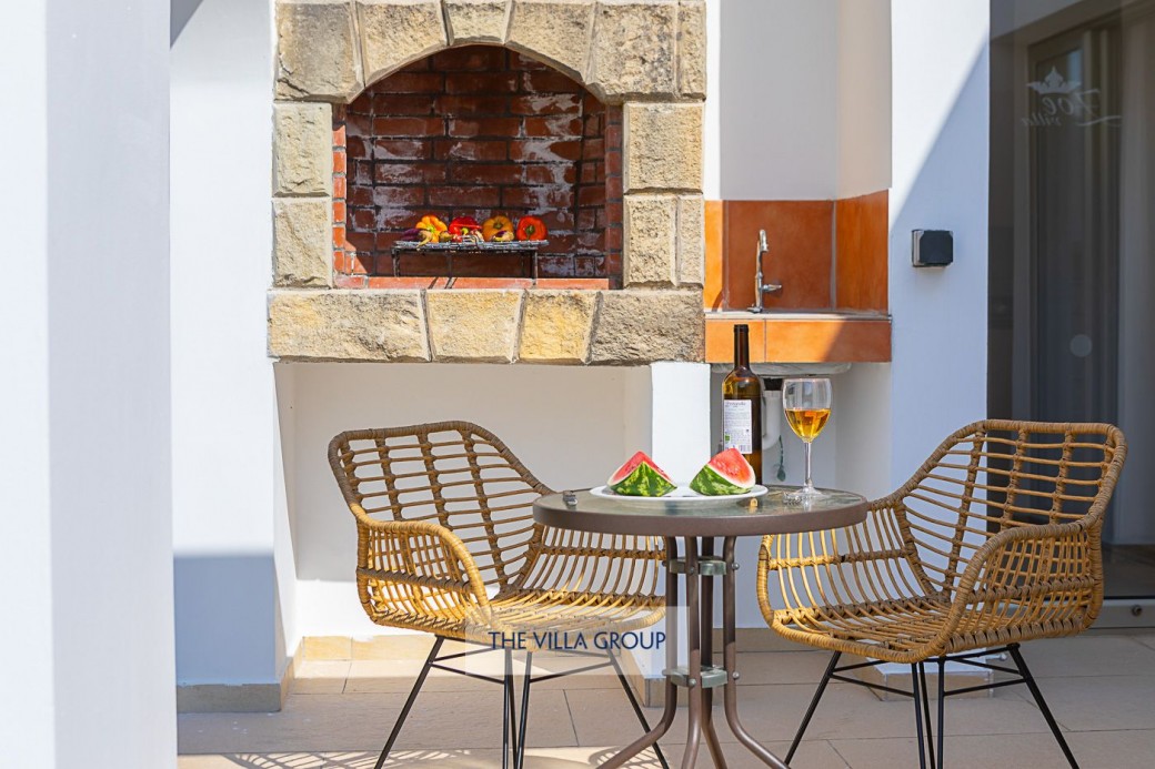 Ideal area to relax with a glass of wine