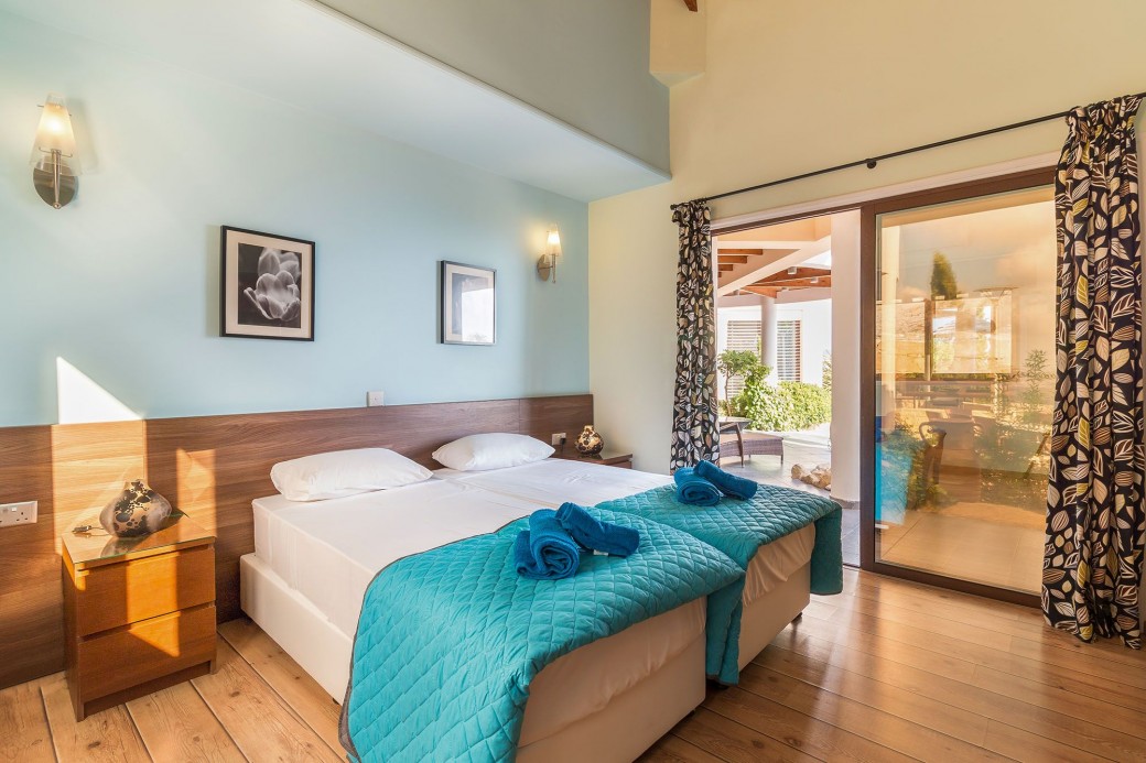 Twin bedroom located in the main wing