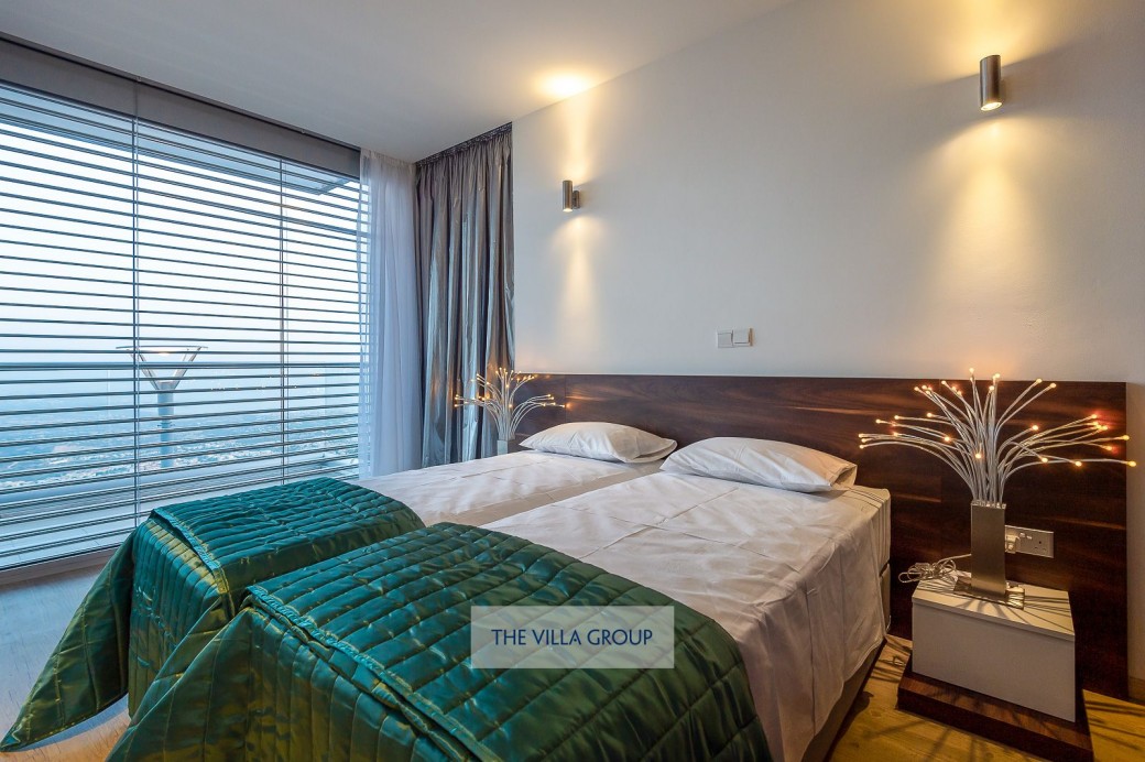 Twin bedroom