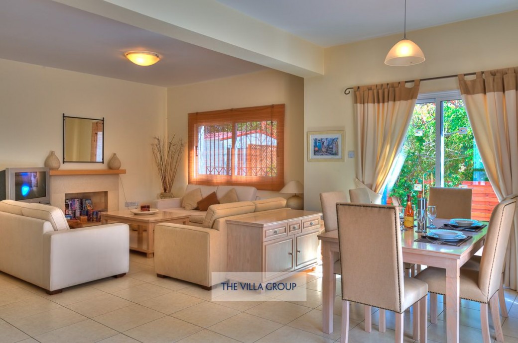 Open plan living, dining and kitchen area