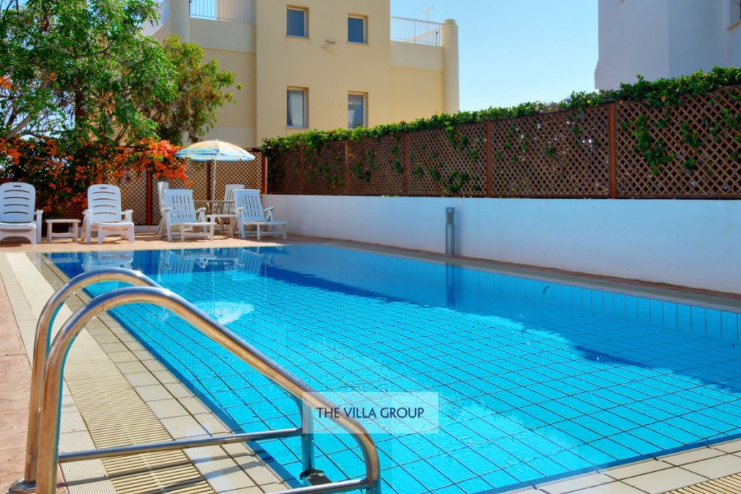 10m x 5m private swimming pool, heating available in winter months