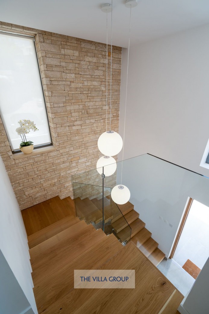 Stairs leading to lower ground floor