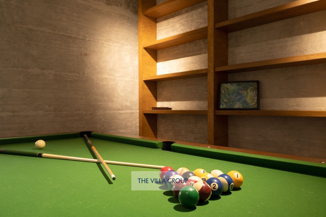 Pool table on the lower ground floor