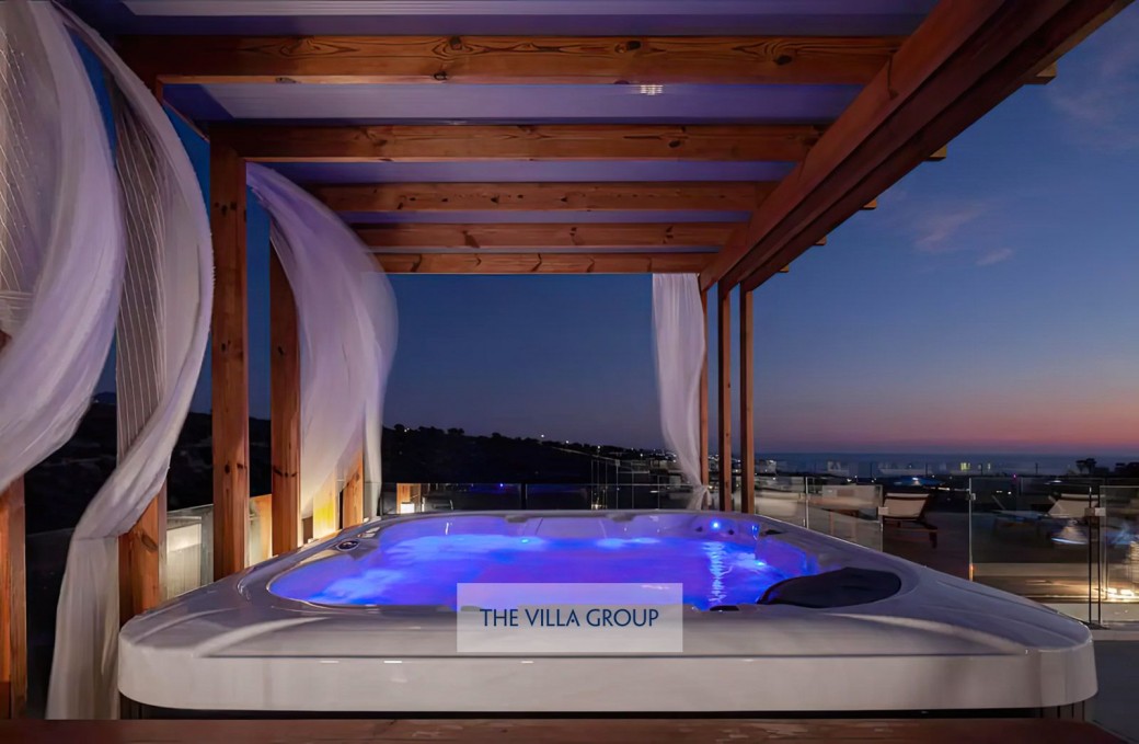 Hot tub