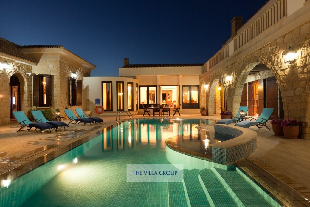 custom-made swimming pool with walk-in steps (average measurements 15m x 5.5m with depths of 3.5m and 1.25m)