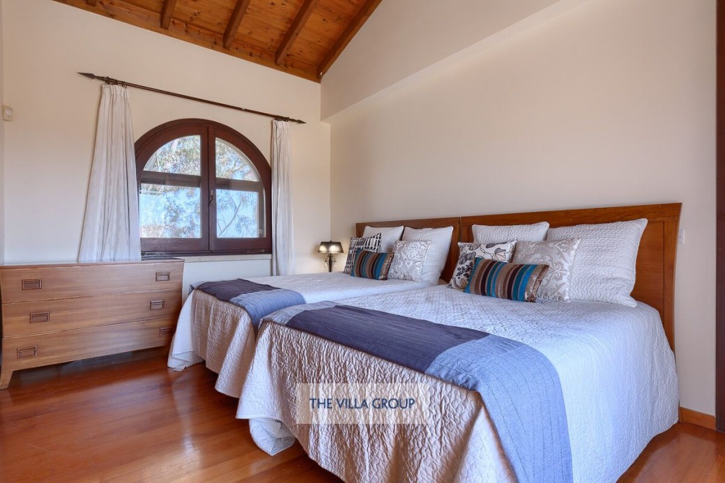 Generously sized twin bedroom