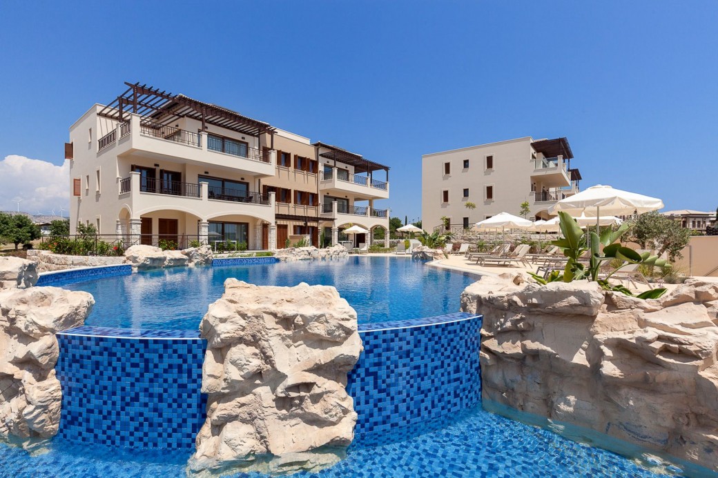 3 bedroom apartment on Alexander Heights