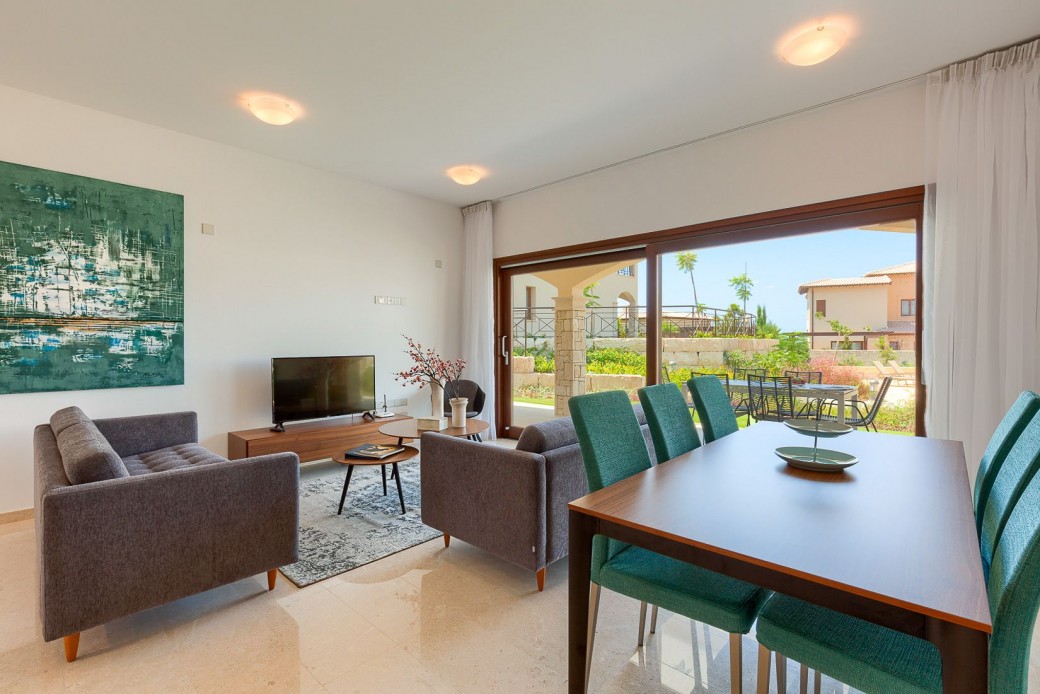 Open plan living, dining and kitchen area