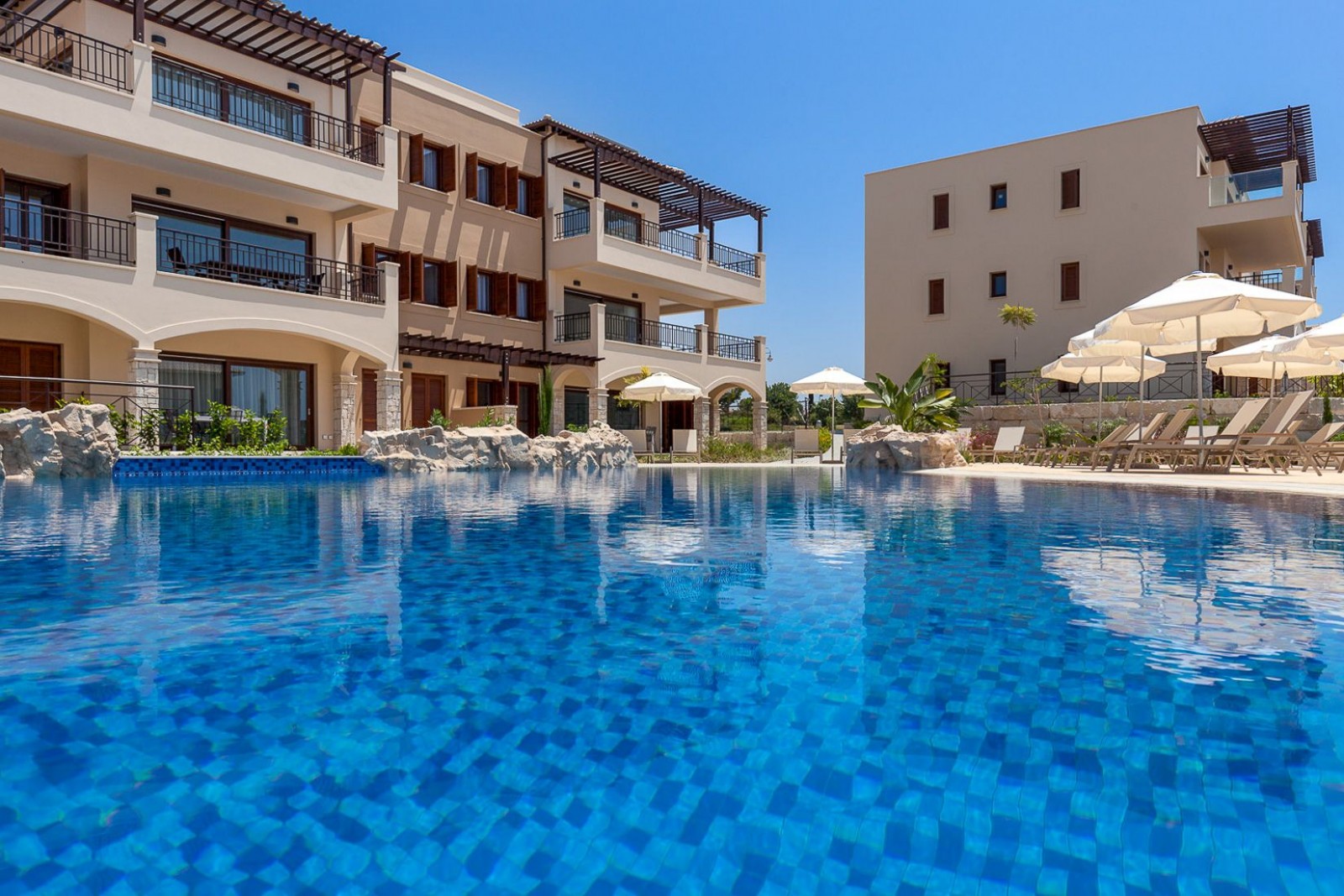 Aphrodite Hills - AM01 - 3 bed Premium Serviced Apartment