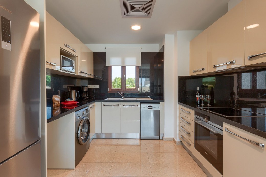 Cyprus Apartment 639212